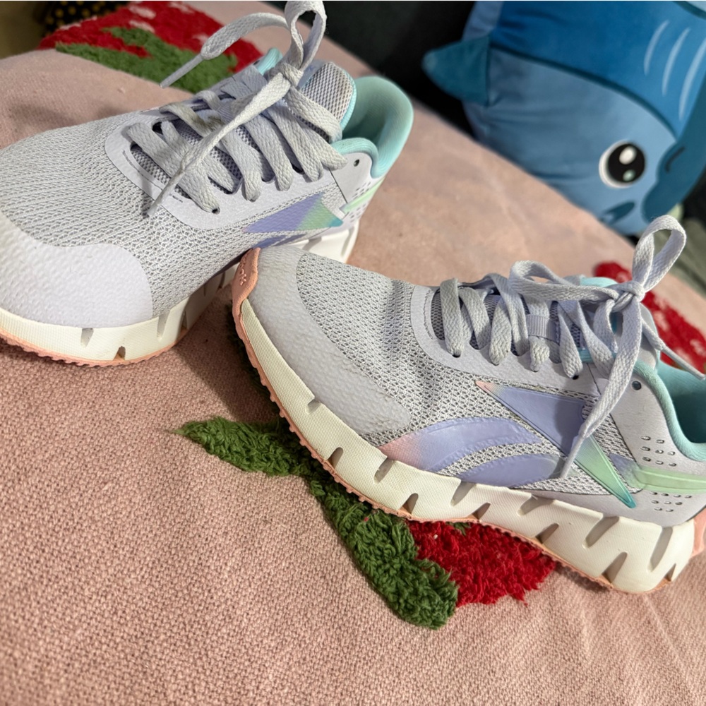 Pastel Multi-Color Reebok Shoes - Picture 2 of 10